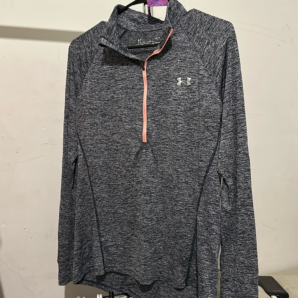 UNDERARMOUR long sleeve Loose fit Heat Gear Quarter Zip Large EUC